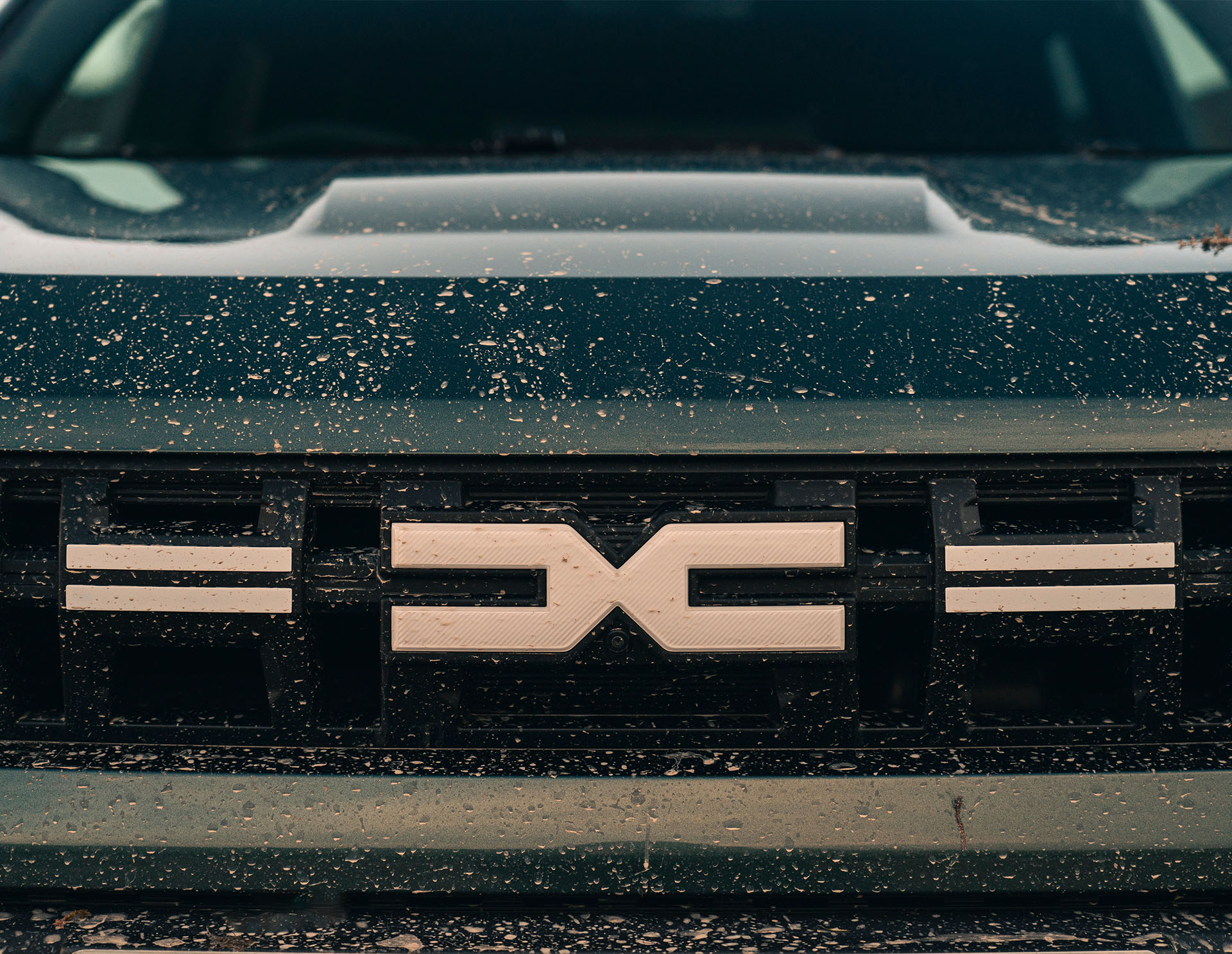 duster_front_logo